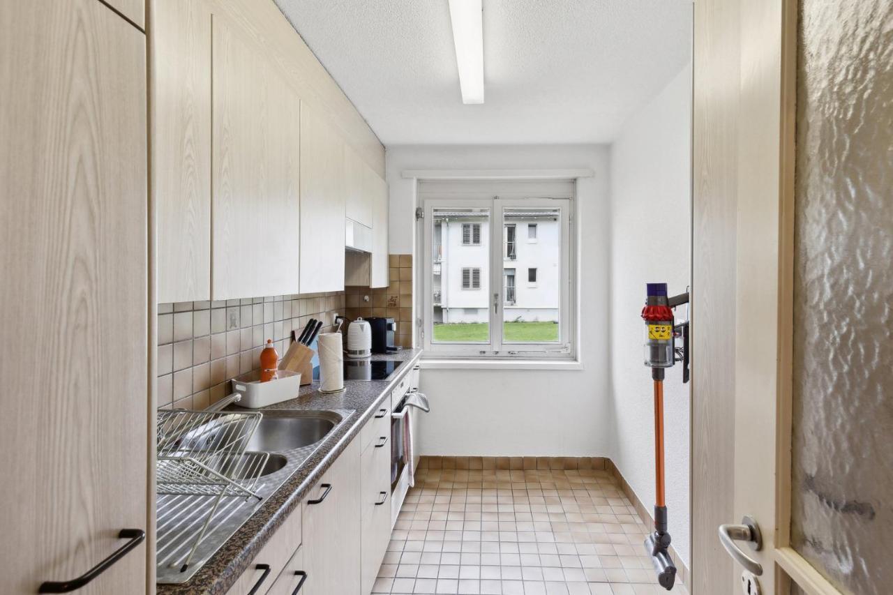 Zurich Urban Charm: Your Comfy Stay Close To The City Exteriör bild